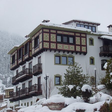 Hotel Spa Montana Karpenísion Esterno foto