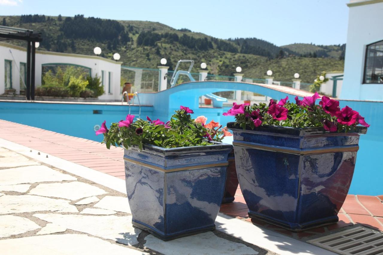 Hotel Spa Montana Karpenísion Esterno foto