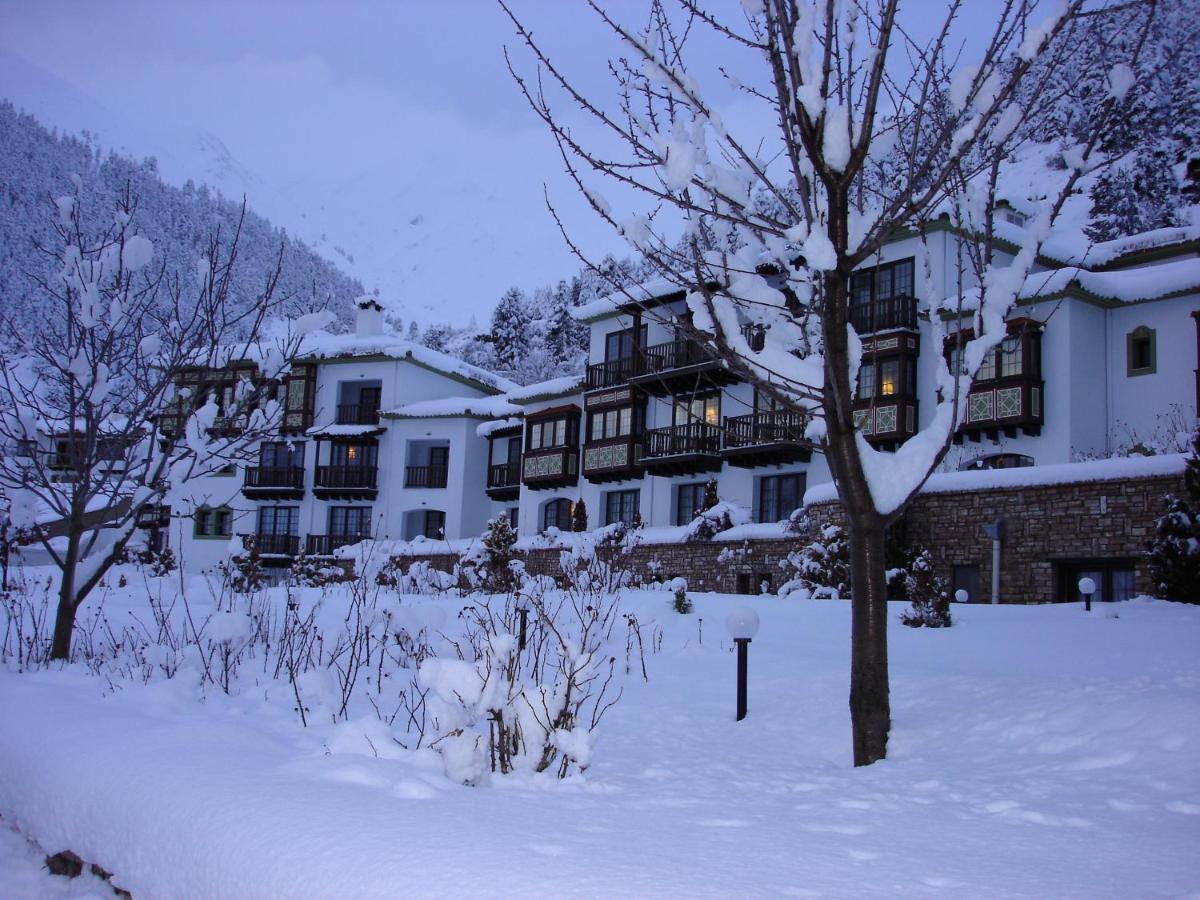 Hotel Spa Montana Karpenísion Esterno foto