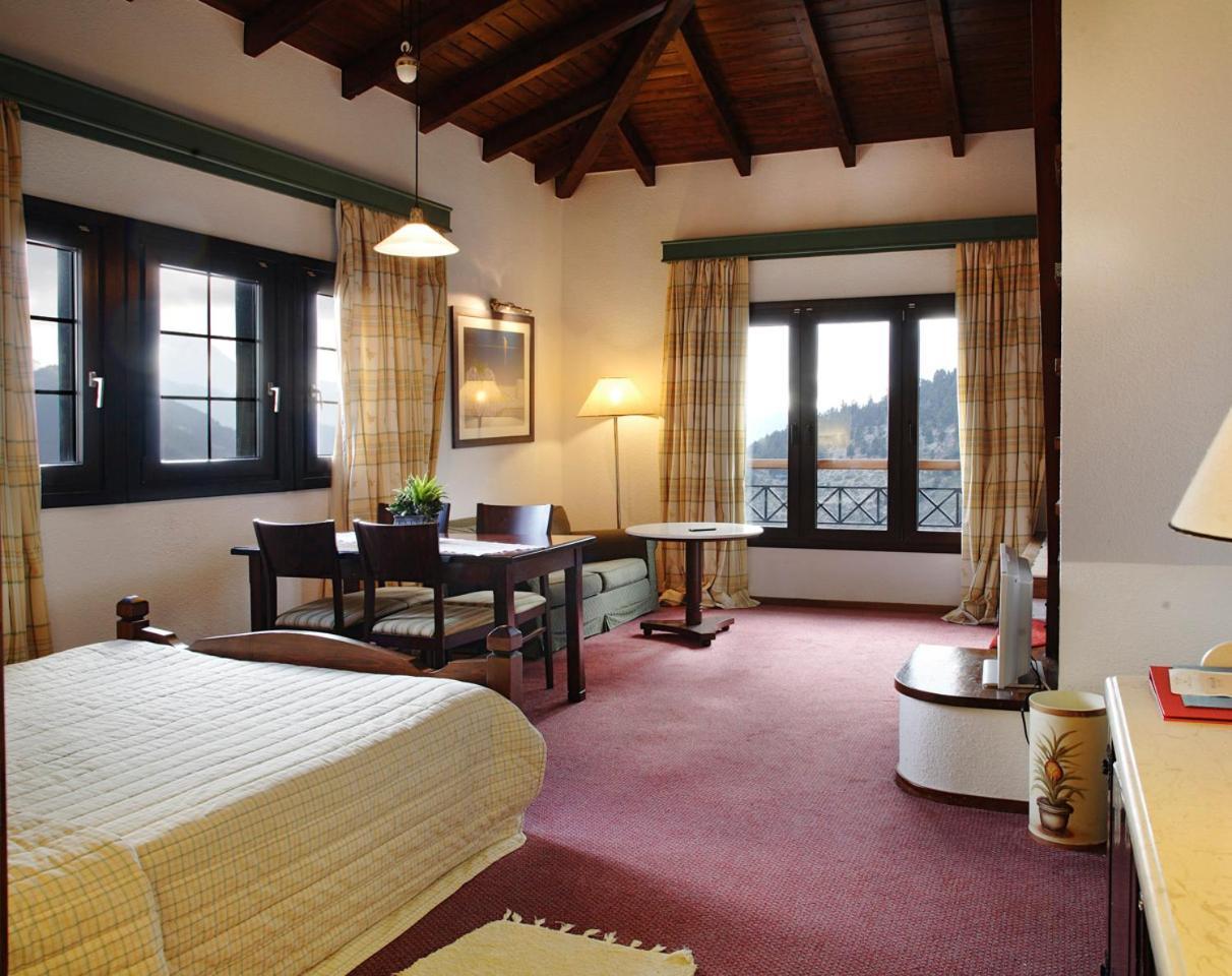 Hotel Spa Montana Karpenísion Esterno foto